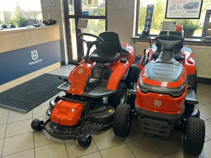 Traktor Husqvarna TC 114, Rider Husqvarna R 214TC